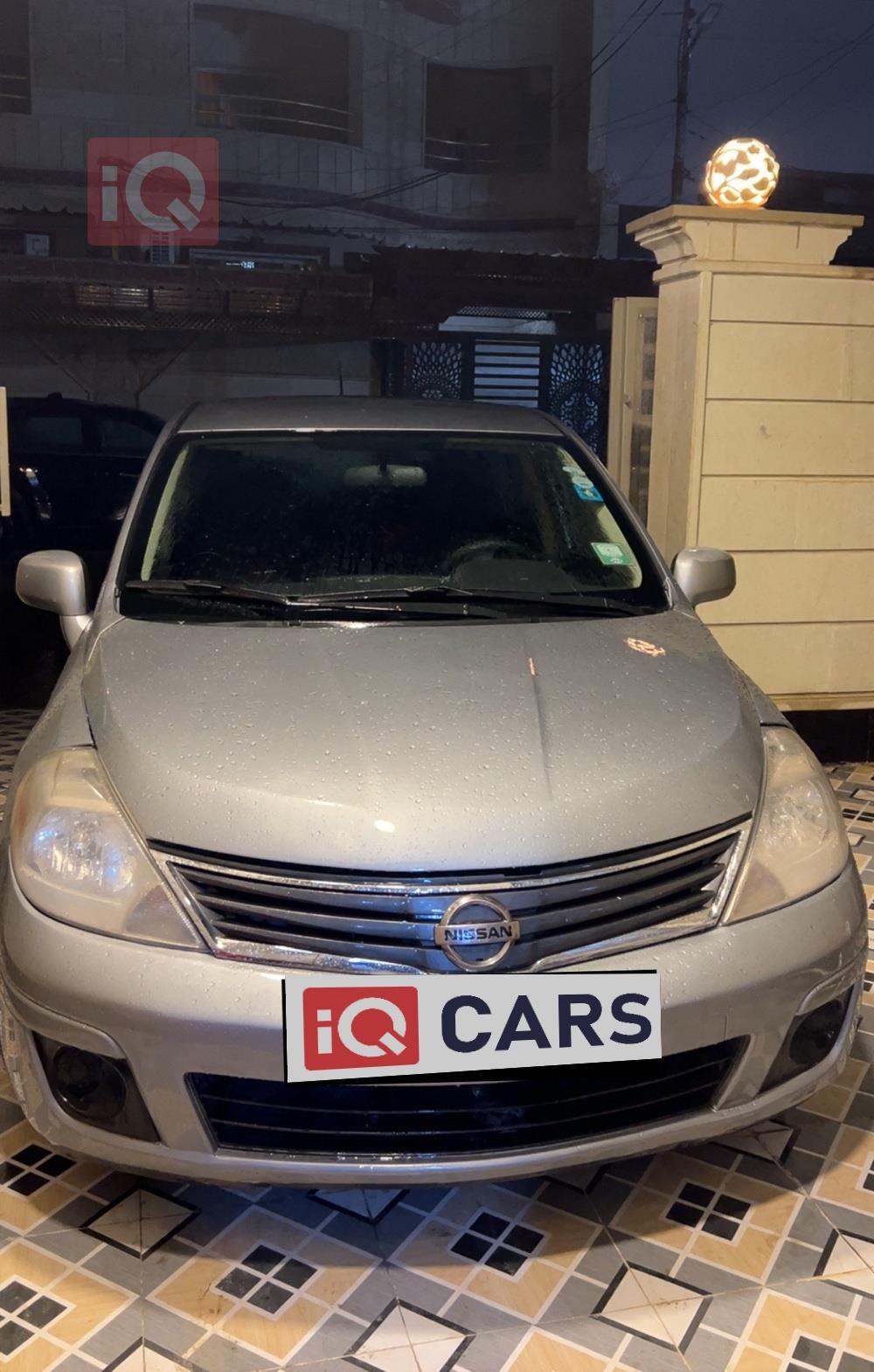 نيسان فيرسا